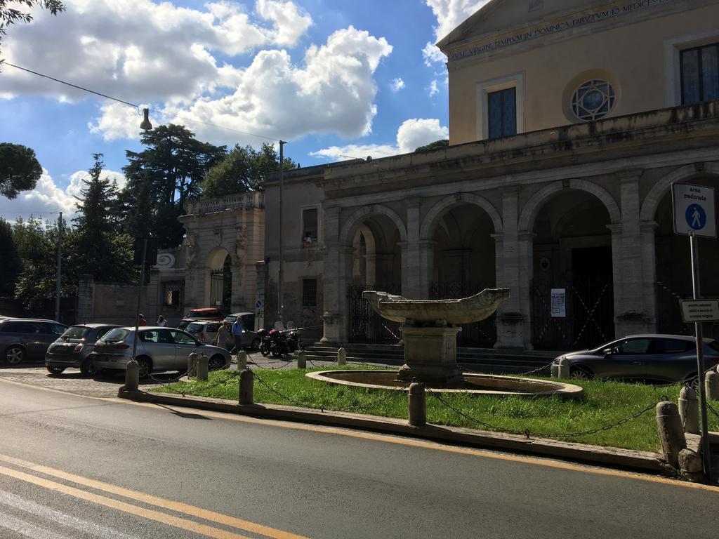 Delightful Apartment 100 Meters From The Colosseum Exterior foto